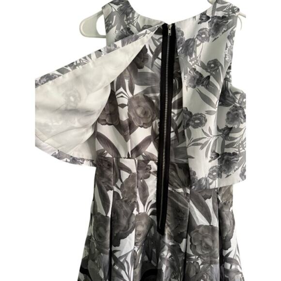 Romeo & Juliet Couture NWT Sleeveless Black White Grey Dress- Size Small - Picture 7 of 10